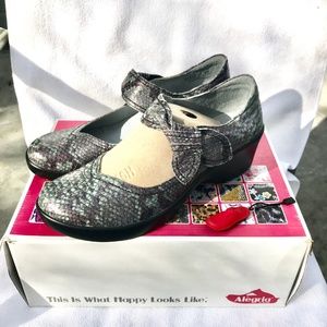 Alegria Ella Size 40 Ladies 9.5 to 10 Onyx Snake